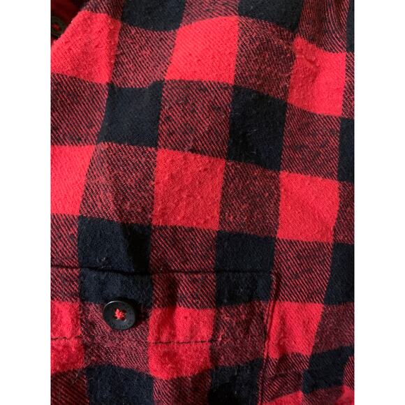 On The Road Red and Black Buffalo Plaid Long Sleeve Shirt Size Medium - Picture 4 of 10